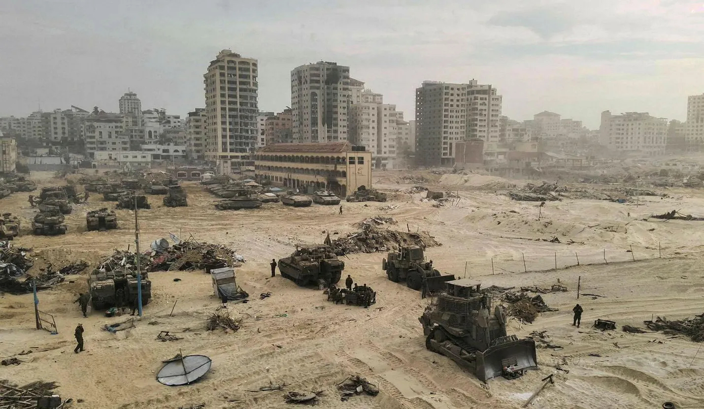 جيش الاحتلال يتحرك إلى جنوب القطاع ويتوغل في الضفة