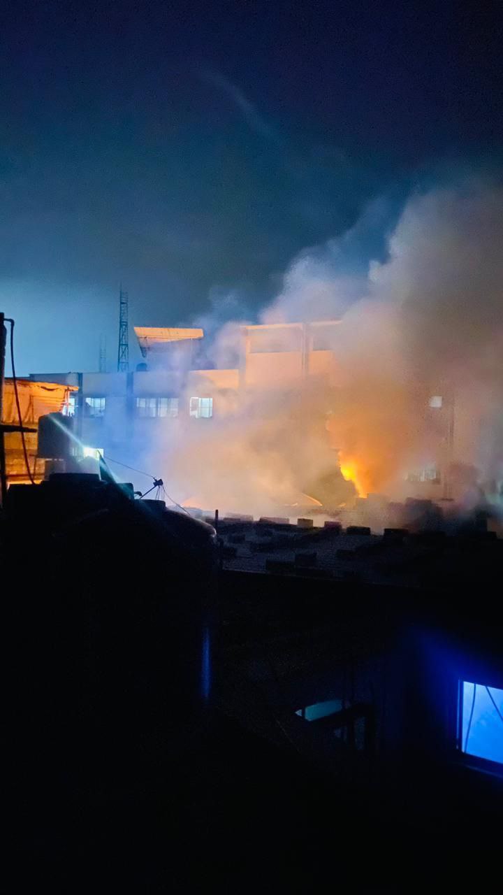مع نهاية الهدنة.. إسرائيل تقصف الجنوب وتدعو السكان للنزوح إلى رفح