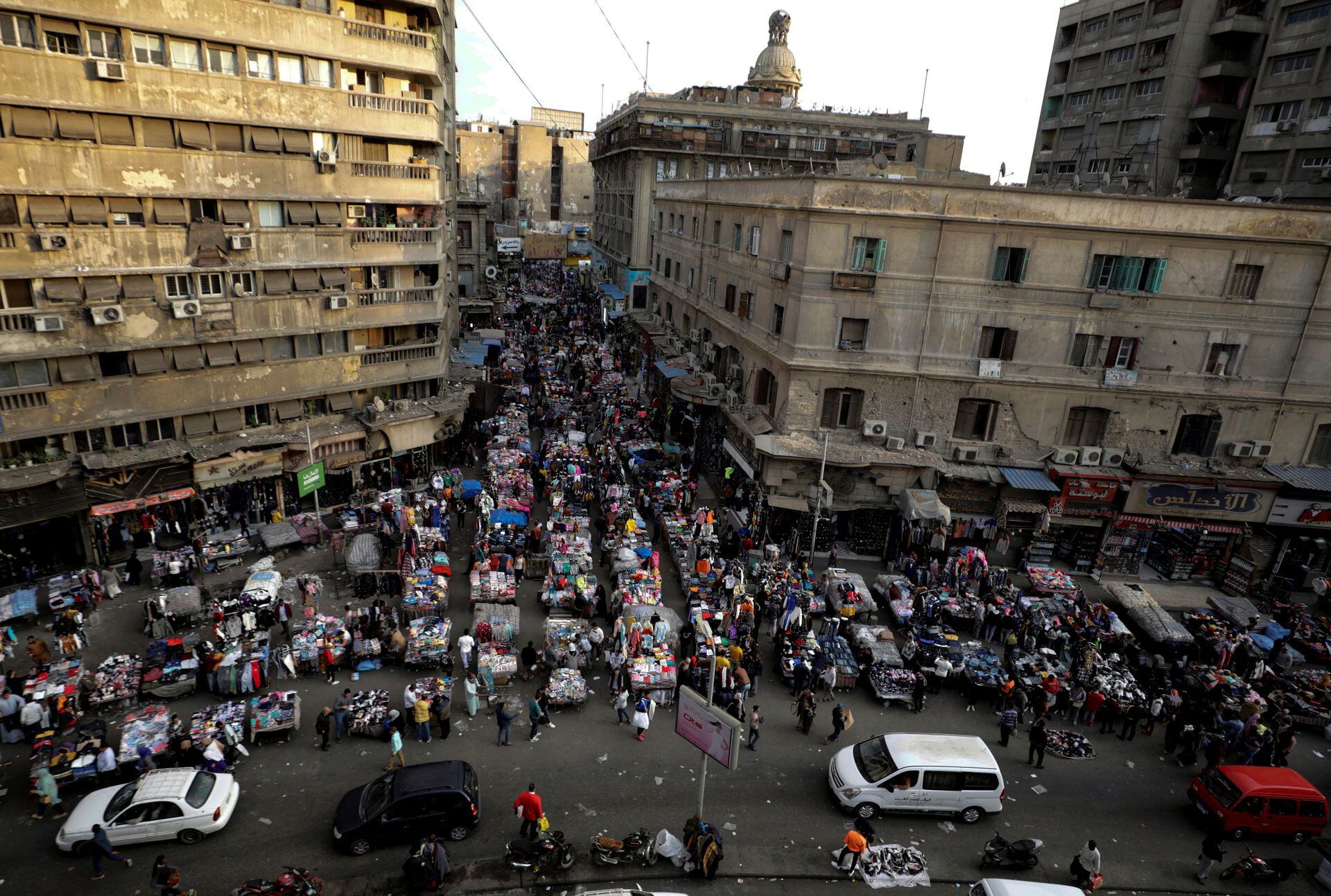 معهد التمويل الدولي يتوقع انخفاض معدل النمو في مصر إلى 3.3%