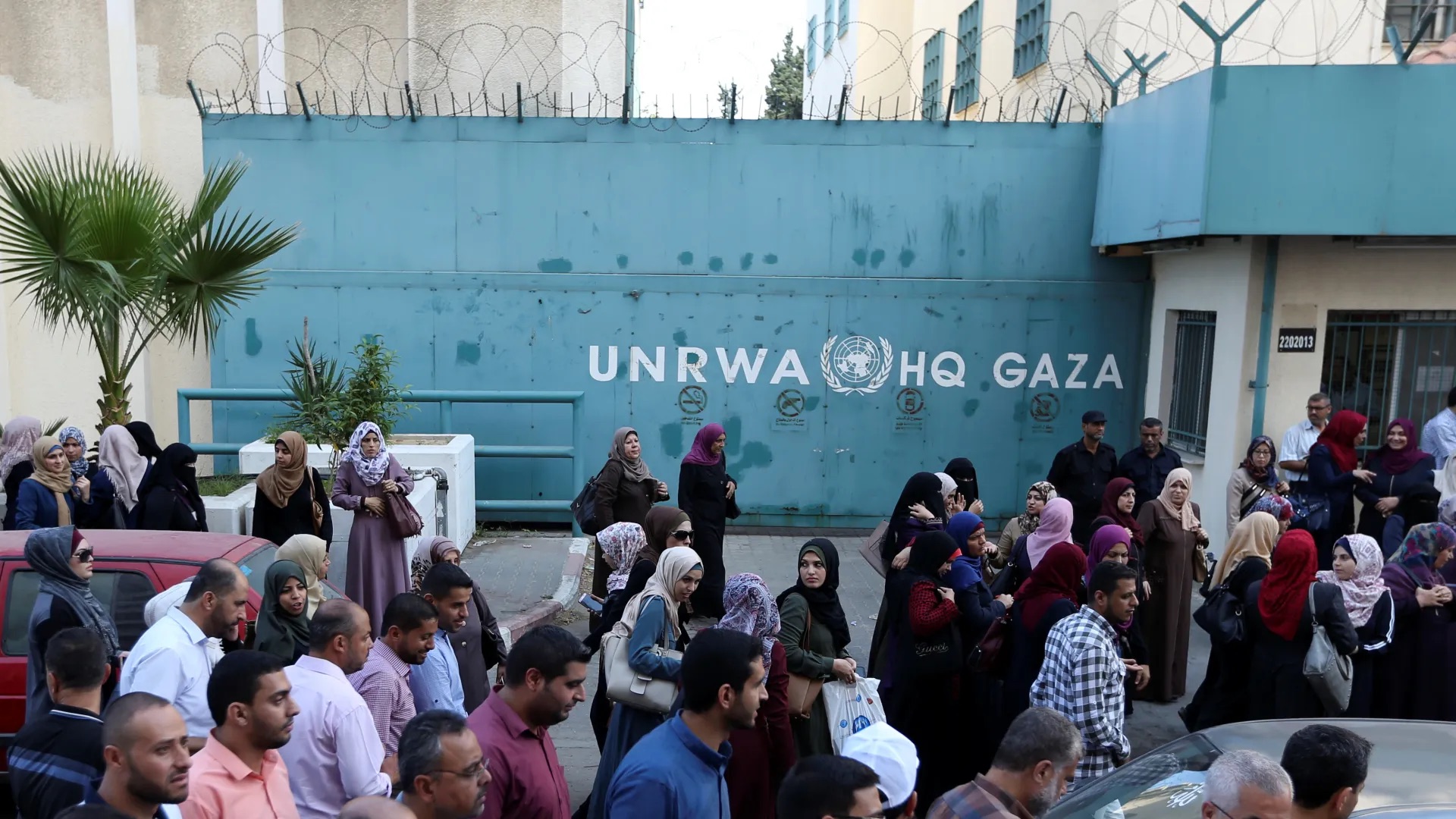 «أونروا»: لن نتمكن من العمل في غزة وغيرها بعد وقف التمويل | «يونيسيف» تحذر من مخاطر حرمان أطفال القطاع من اللقاحات