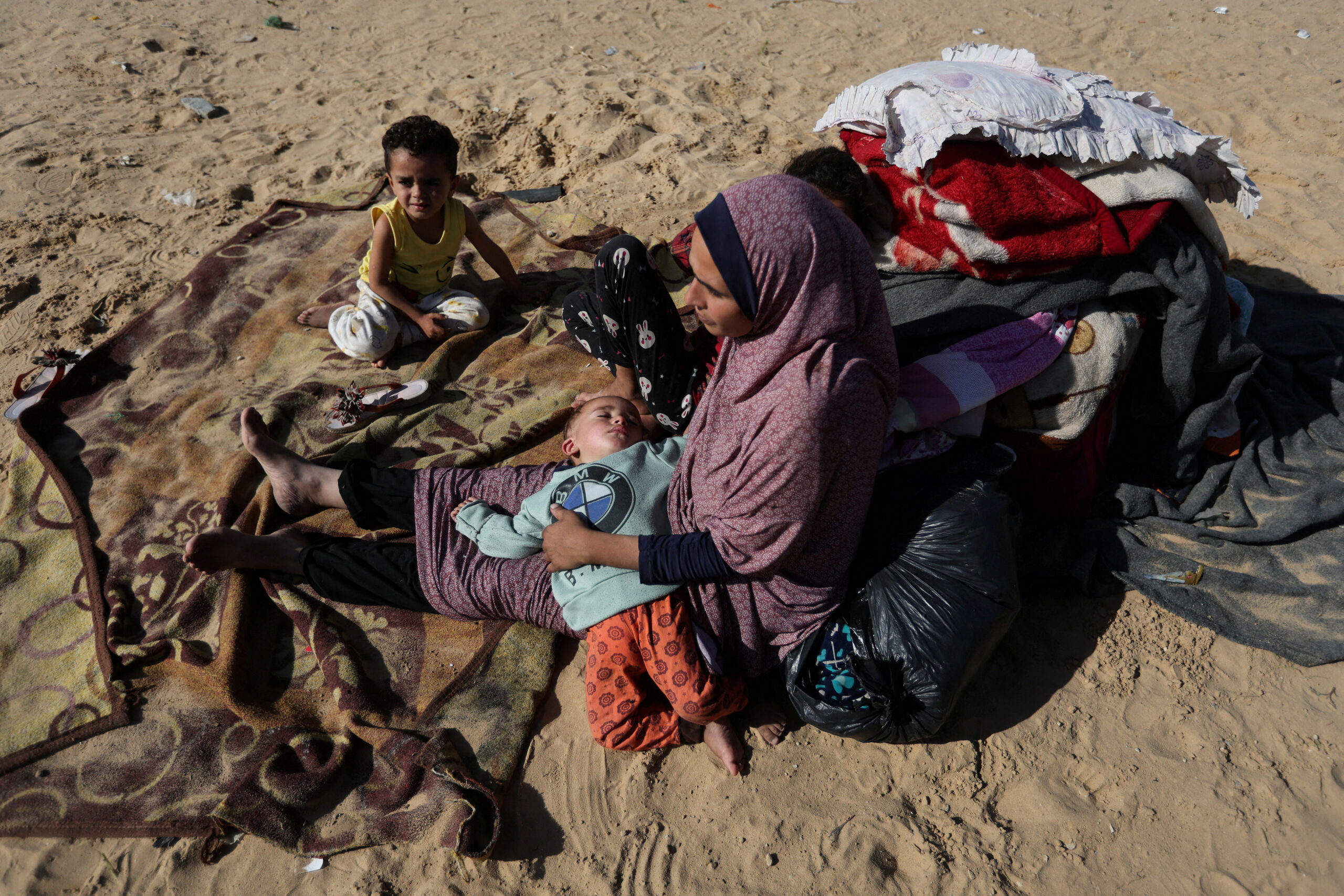 «إنقاذ الطفولة»: إسرائيل قتلت 1% من إجمالي أطفال غزة | تل أبيب تطالب بمحاكمة الأمم المتحدة