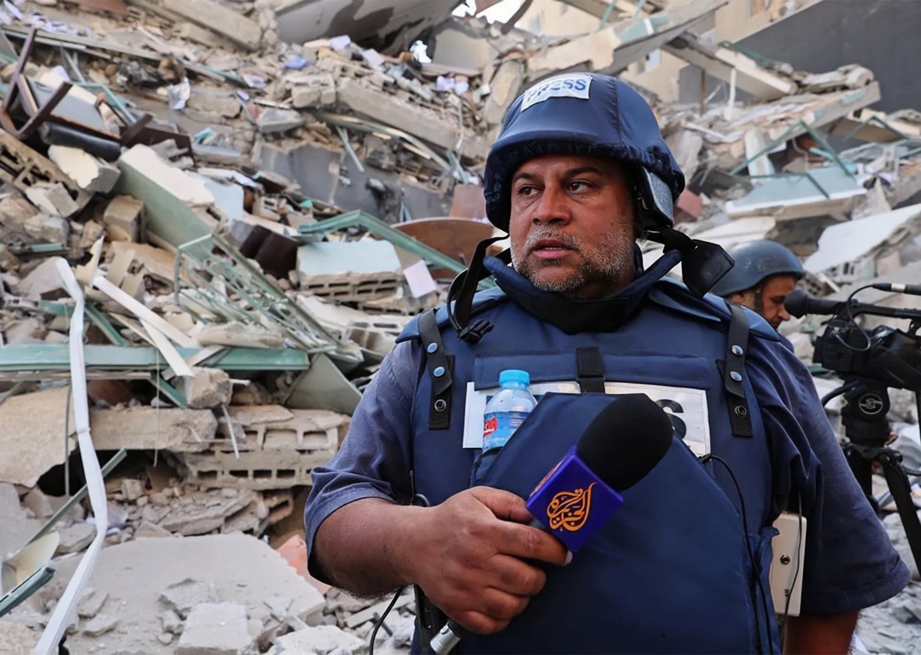Egypt’s Journalists Syndicate gives Freedom of Press Award to Wael al-Dahdouh