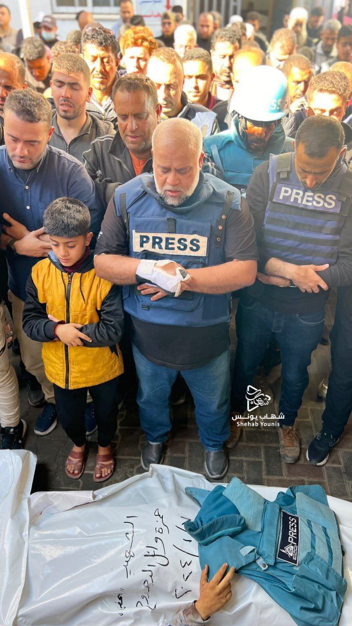 مقتل ثلاثة صحفيين في غزة بالاستهداف المباشر | جيش الاحتلال يسرق 150 جثمانًا من مقبرة
