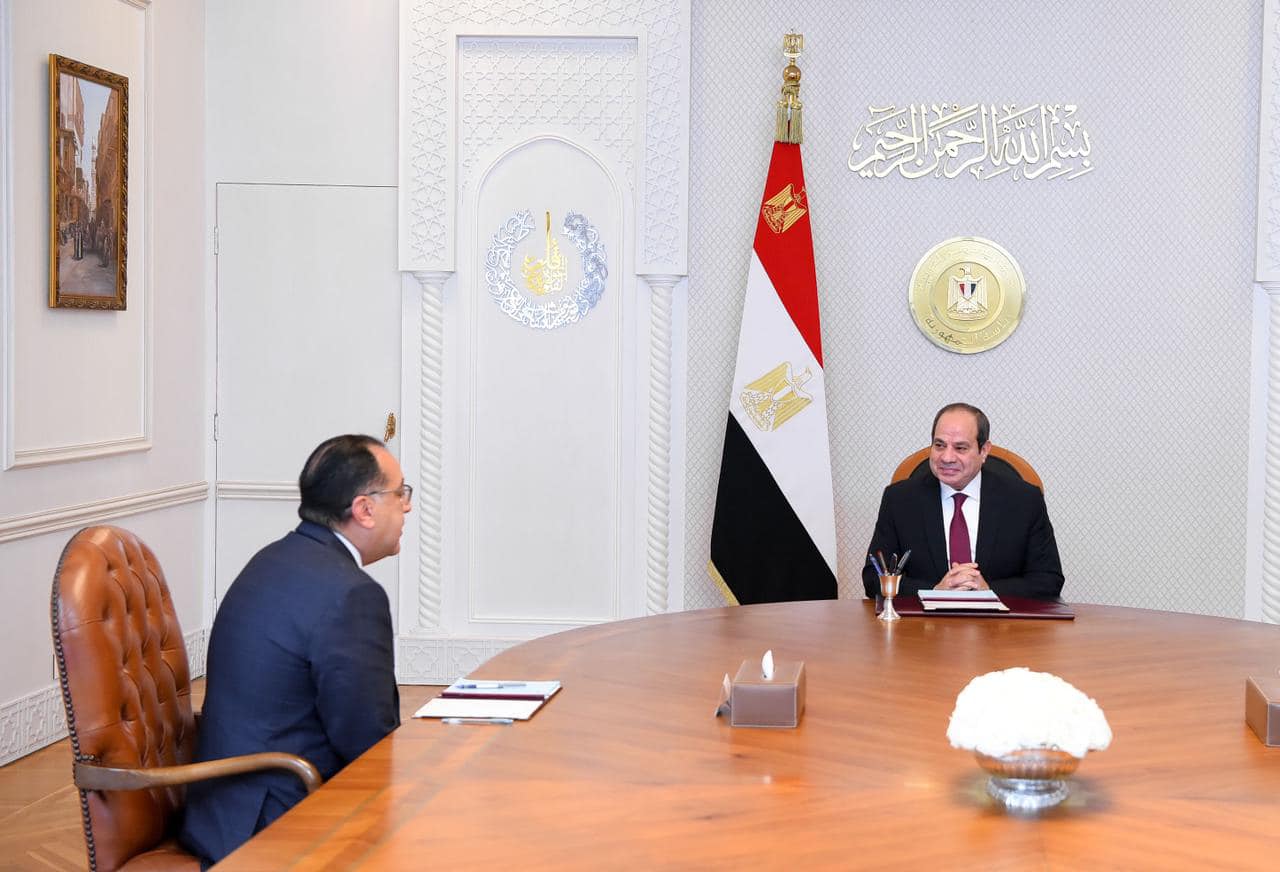 مدبولي: تسلمنا 5 مليارات دولار من «رأس الحكمة» و«لا مساس بالسيادة المصرية» | السيسي يصدّق على تعديل «تملك الأراضي الصحراوي للأجانب»