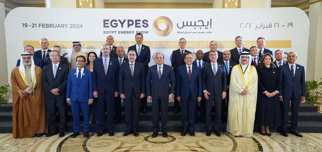 الرئيس يلوم الشركاء اﻷجانب على غياب «الكهرباء النظيفة» والاضطرابات الإقليمية على «عرقلة التنمية»