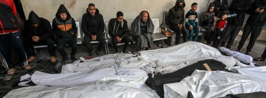 الاحتلال يقتحم «المواصي» بعدما حددها «منطقة آمنة» | وفاة 8 مرضى في مجمع ناصر بسبب نقص الأكسجين