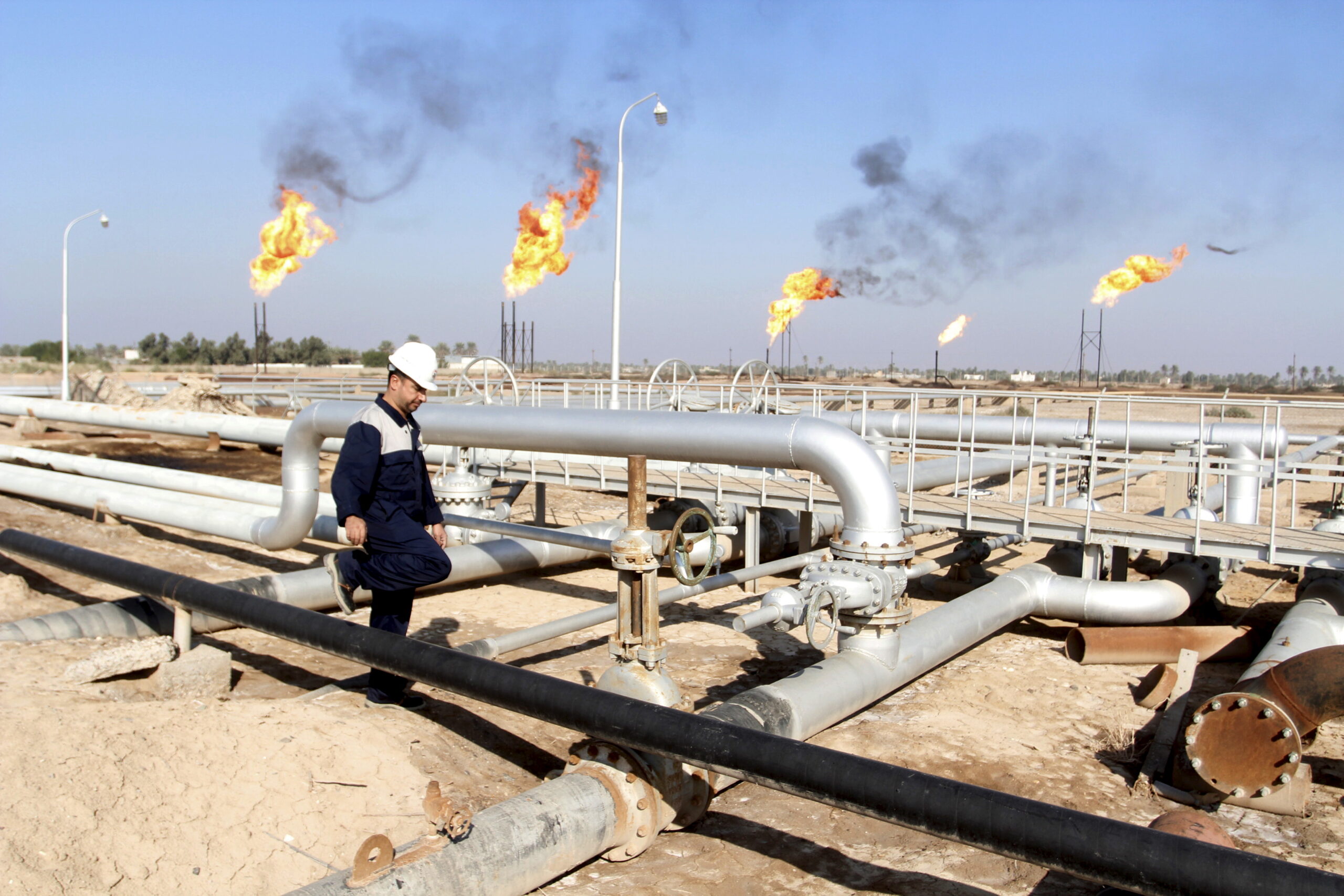 صدى ارتفاع سعر السولار يتردد في «النقل» و«الأسمدة» | الحكومة: سداد 20% من مستحقات شركات البترول اﻷجنبية
