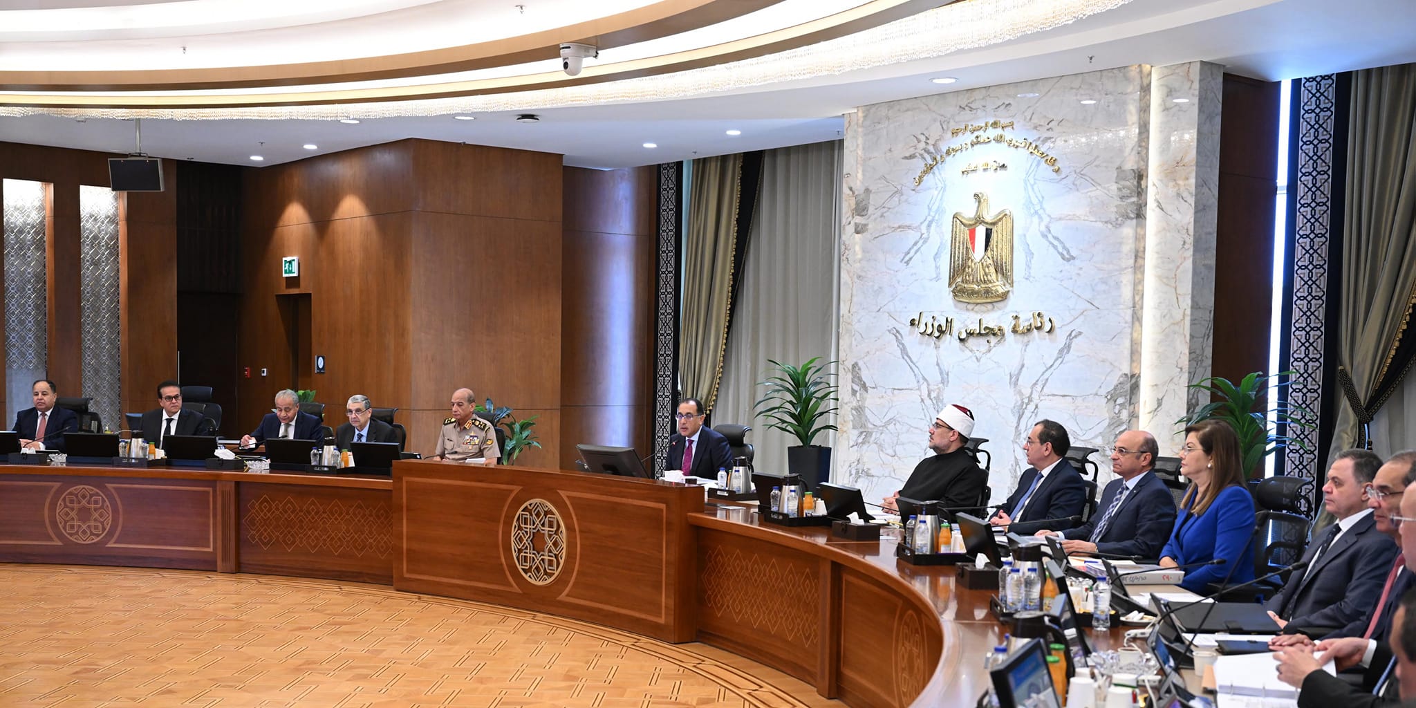 الحكومة تقر قانون لـ«تنظيم ملكية الدولة في الشركات».. وتعُد آخر لـ«سنة تأسيسية» بين الثانوية العامة والجامعة