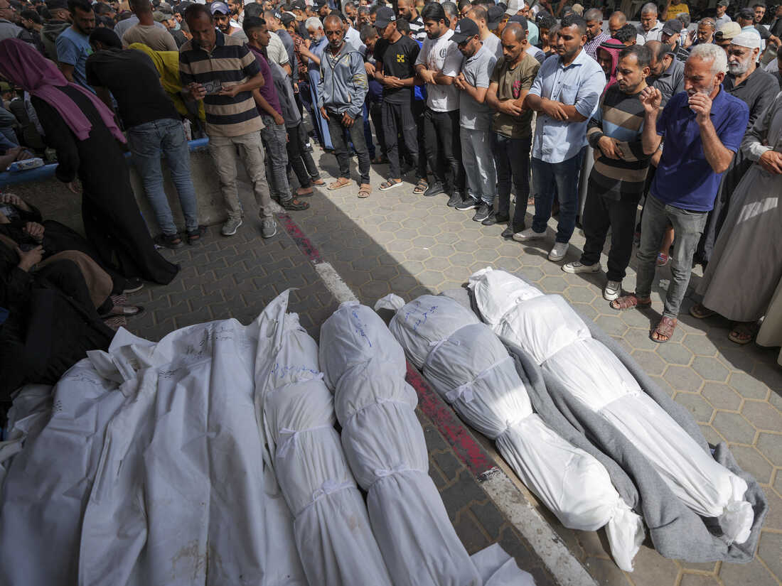 32 قتيلًا بينهم 10 من عائلة «هنية» في غارات إسرائيلية | تل أبيب تؤكد ثبات موقفها من المقترح الأمريكي لإنهاء الحرب
