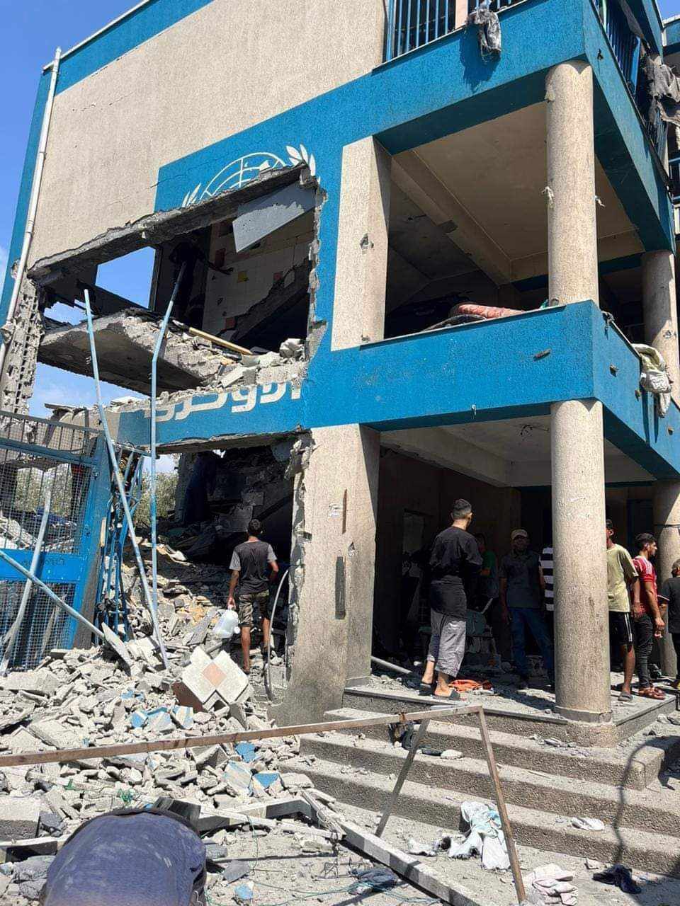 الاحتلال يقتل 141 فلسطينيًا في 24 ساعة | «حماس» تنفي اغتيال الضيف في قصف مواصي خان يونس | مصادر مصرية لرويترز: إسرائيل تستهلك وقت «مفاوضات الهدنة» 