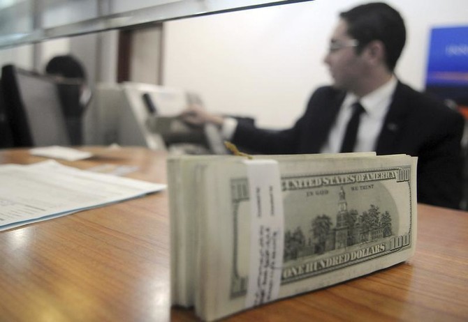 تعليمات شفهية للبنوك بتوفير الدولار لاستيراد 13 سلعة.. والسيارات تنتظر إصلاح منصة الجمارك 