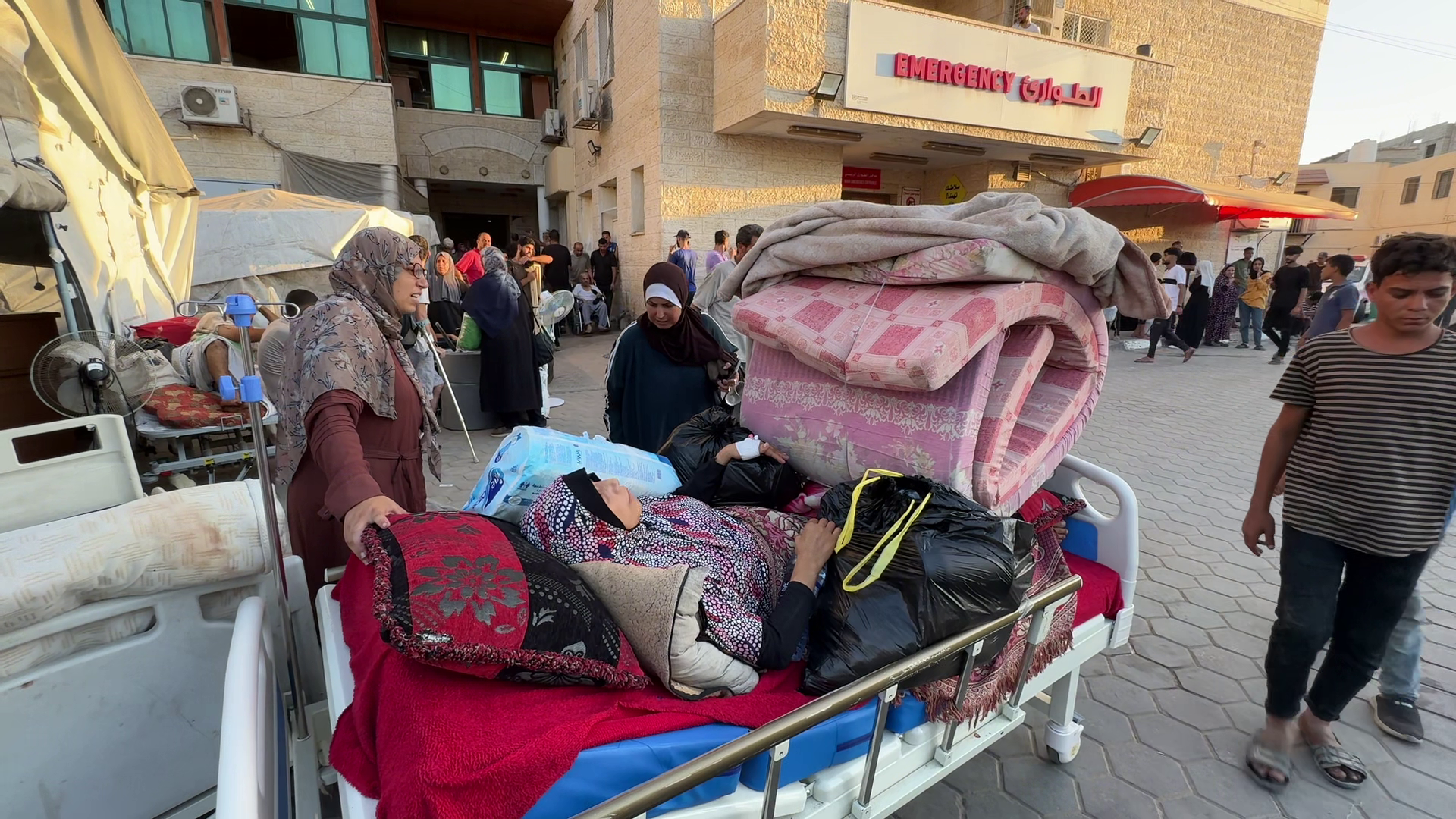 Hundreds of sick patients, medics flee Aqsa Martyrs Hospital after Israeli evacuation order