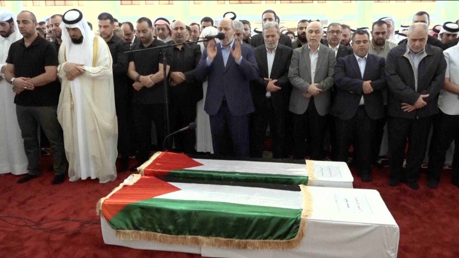 أداء صلاة الجنازة على هنية قبل دفنه في الدوحة | «أونروا» تطلق برنامجًا لتعليم أطفال غزة عبر الفنون والرياضة