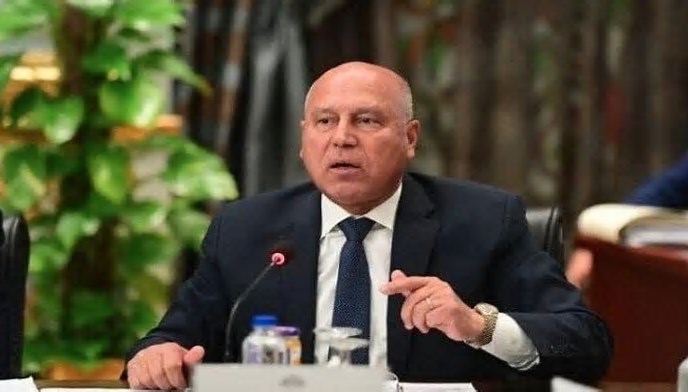 التفتيش والرقابة على المصانع في قبضة رجل واحد