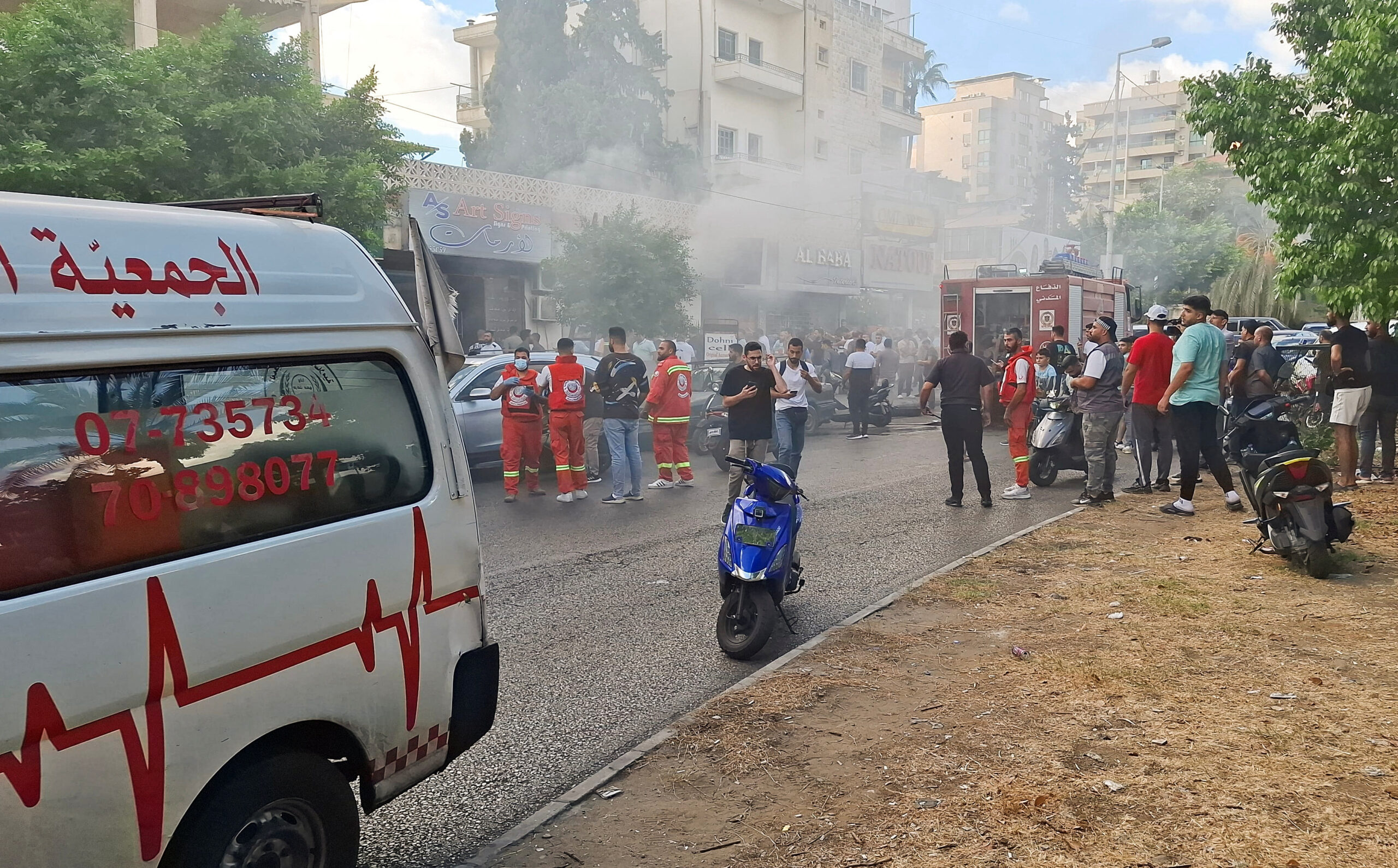 «بس سكِّر عيوني بالليل بشوف المشاهد».. شهادات من الساعات الأولى للتصعيد الإسرائيلي في لبنان 