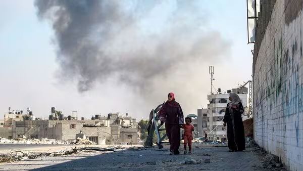 قصف الاحتلال يقتل 64 فلسطينيًا خلال 24 ساعة | جالانت: «حماس» لم تعد قوة منظمة | مقتل جندي إسرائيلي بعملية دهس في رام الله