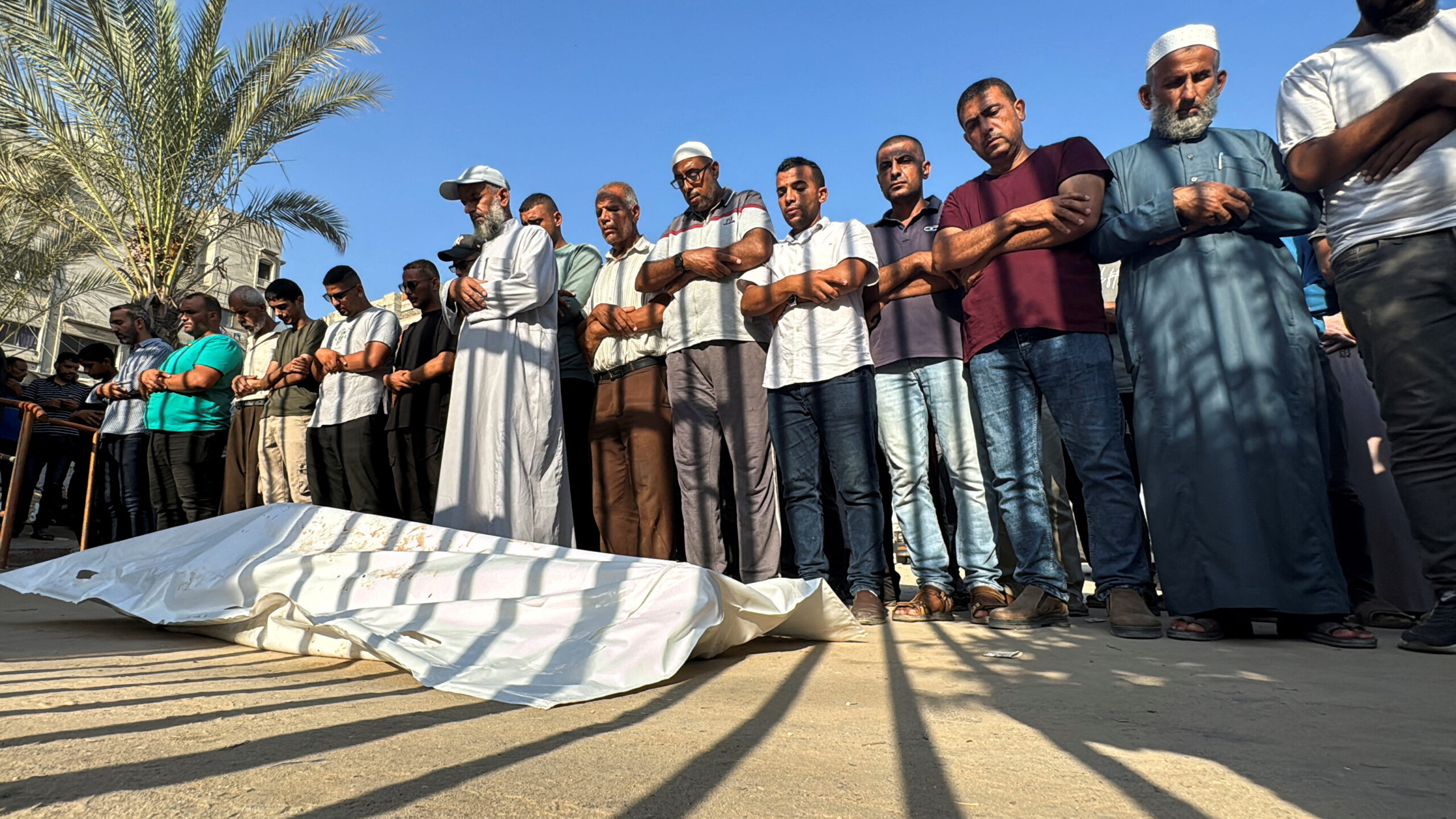 «صحة غزة» ترفض استلام حاوية «جثث وأشلاء بلا هوية» اختطفها الاحتلال | إسرائيل تستدعي لوائي احتياط لمهام على الجبهة الشمالية | مقاومو «القسّام» يشتبكون مع القوات الإسرائيلية في جنين