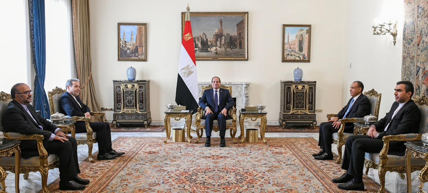 السيسي يستقبل وزير خارجية إيران | عودة 304 مصريين من لبنان