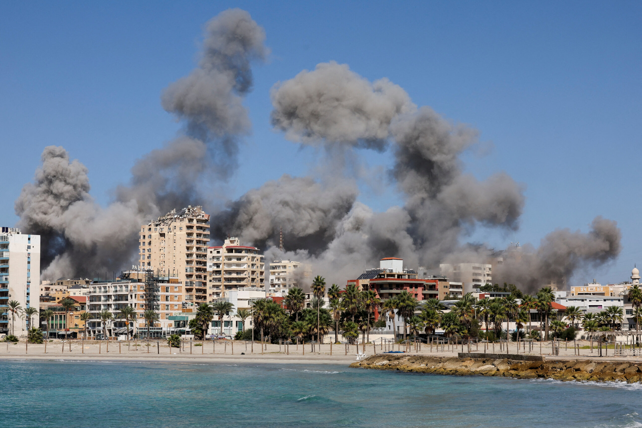 Lebanese media workers mourn 3 colleagues killed by Israel | Israel bombs shore of Rashidiyeh camp, sparking fear among over 10,000 residents | UNIFIL withdraws from Dahra after targeting by Israeli forces