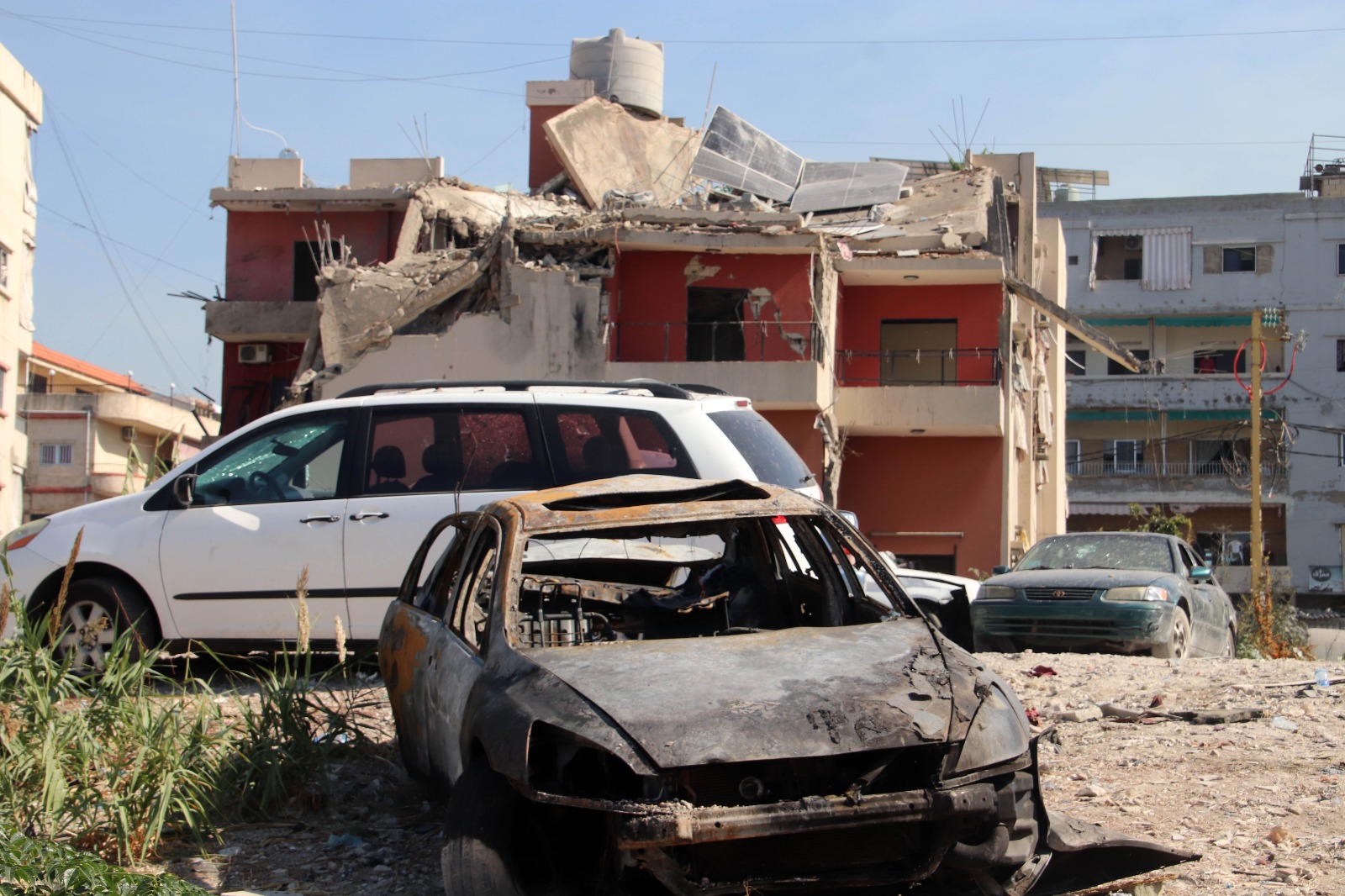 Israel maintains bombardment of Sur, kills 7 in family home | Airstrike kills 9 in Saida, where thousands of displaced shelter | Hochstein due in Tel Aviv as questions on ceasefire persist