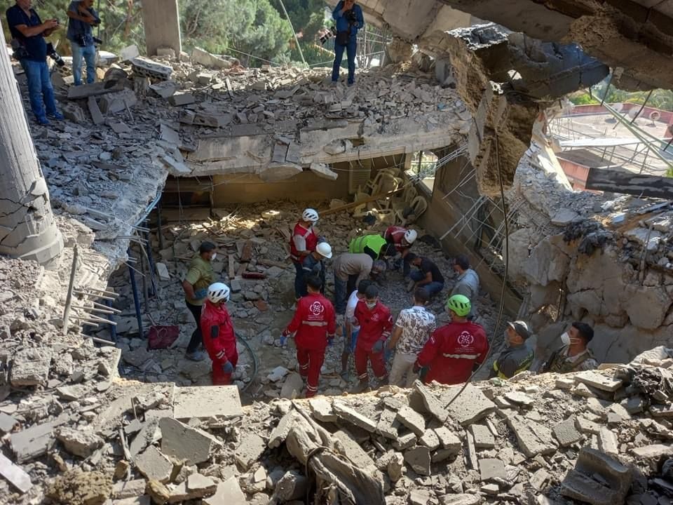 Four killed in Israeli airstrike on Wardaniyeh hotel sheltering displaced people | Hezbollah repels incursion toward Labouneh
