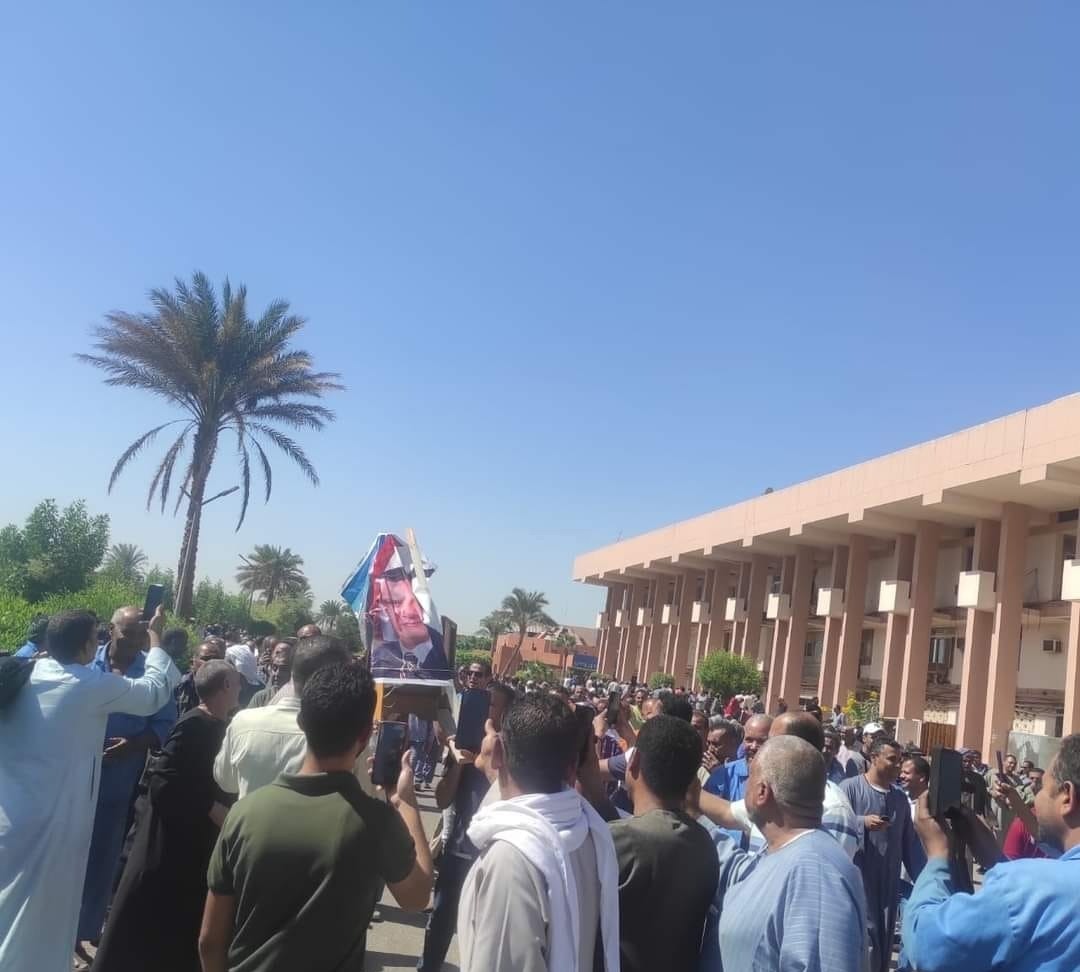 بعد اجتماعهم مع إدارة الشركة.. عمال «مصر للألومنيوم» يعلقون إضرابهم