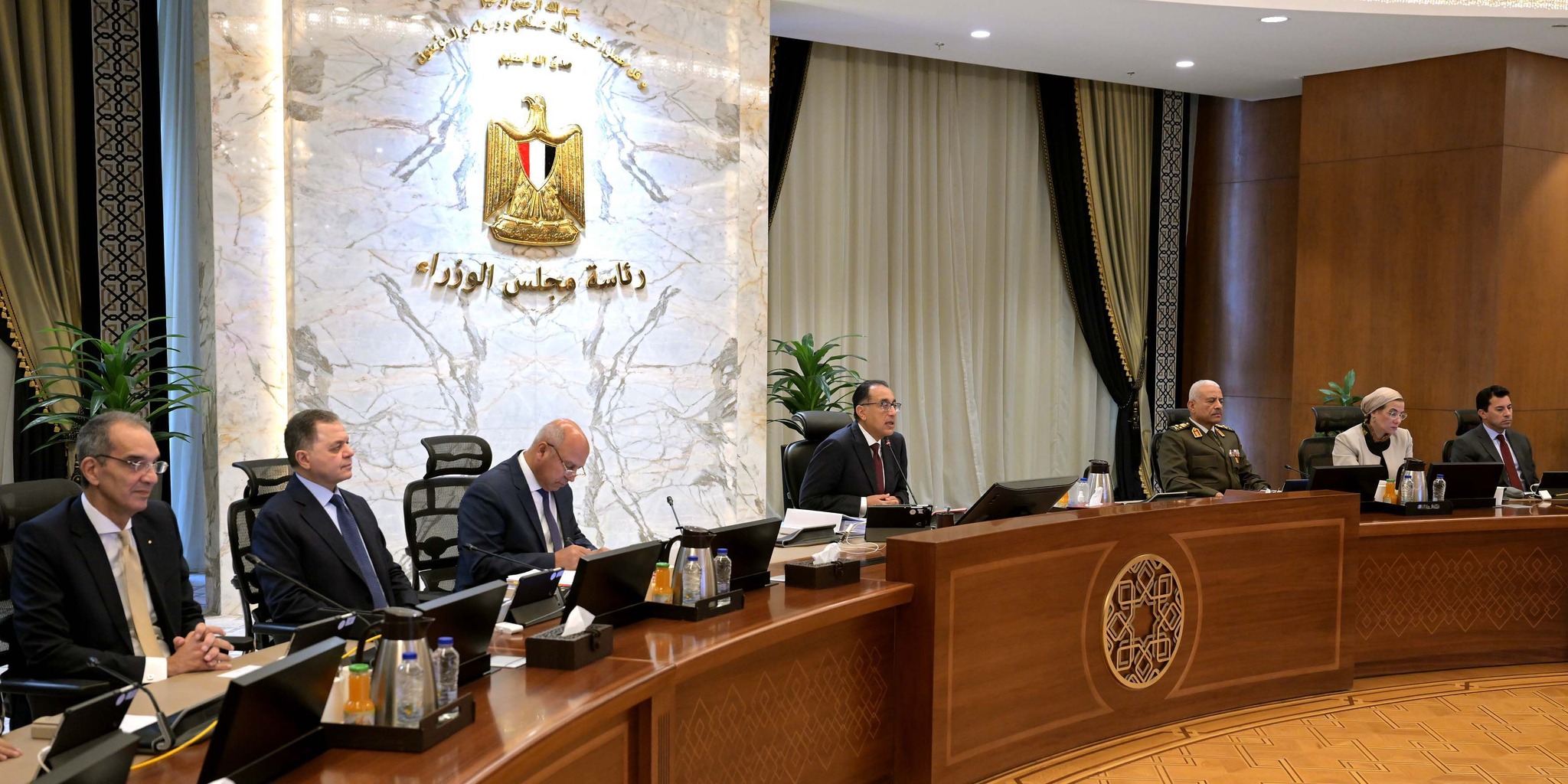 الحكومة تفعّل تعديلات «المالية العامة» لتحديد سقف دينها العام.. وتقرر عمل منظومة الإفراج الجمركي طوال الأسبوع
