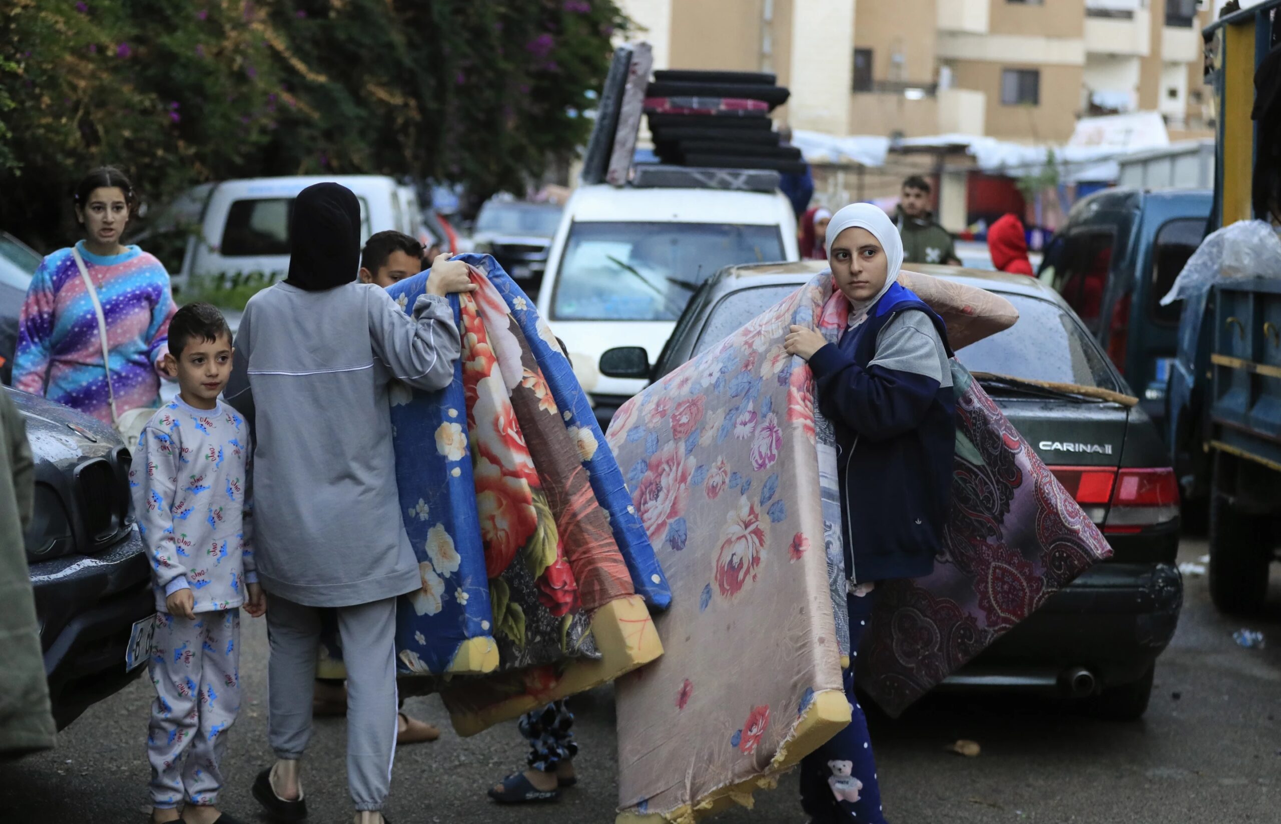 Residents returning to southern Lebanon face uncertainty as Israeli fire, threats fracture ceasefire