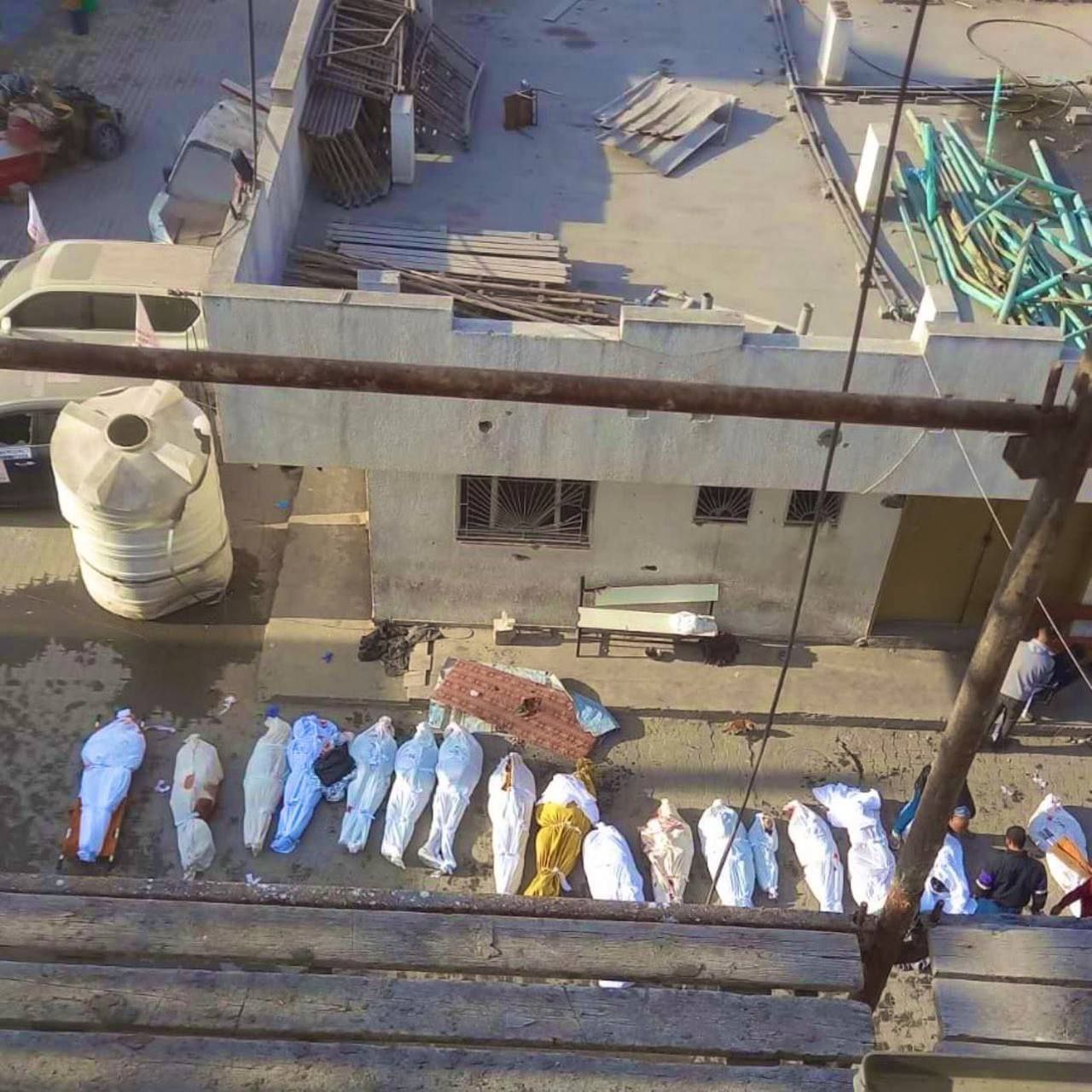 الاحتلال يقتحم مستشفى كمال عدوان بعد ليلة من القصف العنيف في محيطه.. ويهاجم المعابر اللبنانية السورية | «أوتشا»: 1757 فلسطينيًا في الضفة هُجروا منذ اندلاع الحرب