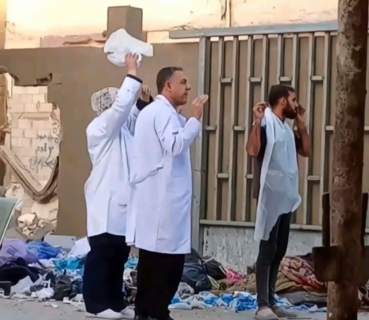 نقل معتقلي «كمال عدوان» للعلاج بعد اعتداء الجيش الإسرائيلي عليهم | الاحتلال يواصل استهداف النازحين في «جباليا» و«خان يونس»