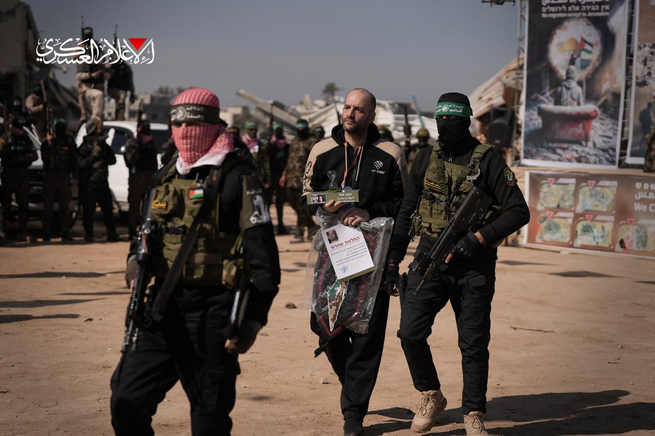 إسرائيل و«حماس» يستعدان لاستكمال تبادل الأسرى والرفات | مقتل فلسطينيين برصاص إسرائيلي في رفح | الاحتلال يقتحم مدارس «أونروا» في القدس