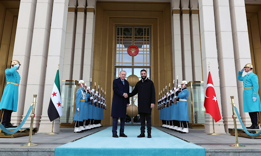 أردوغان: زيارة الشرع خطوة «تاريخية».. ومصادر: الرئيسان يناقشان إنشاء القواعد العسكرية التركية في سوريا
