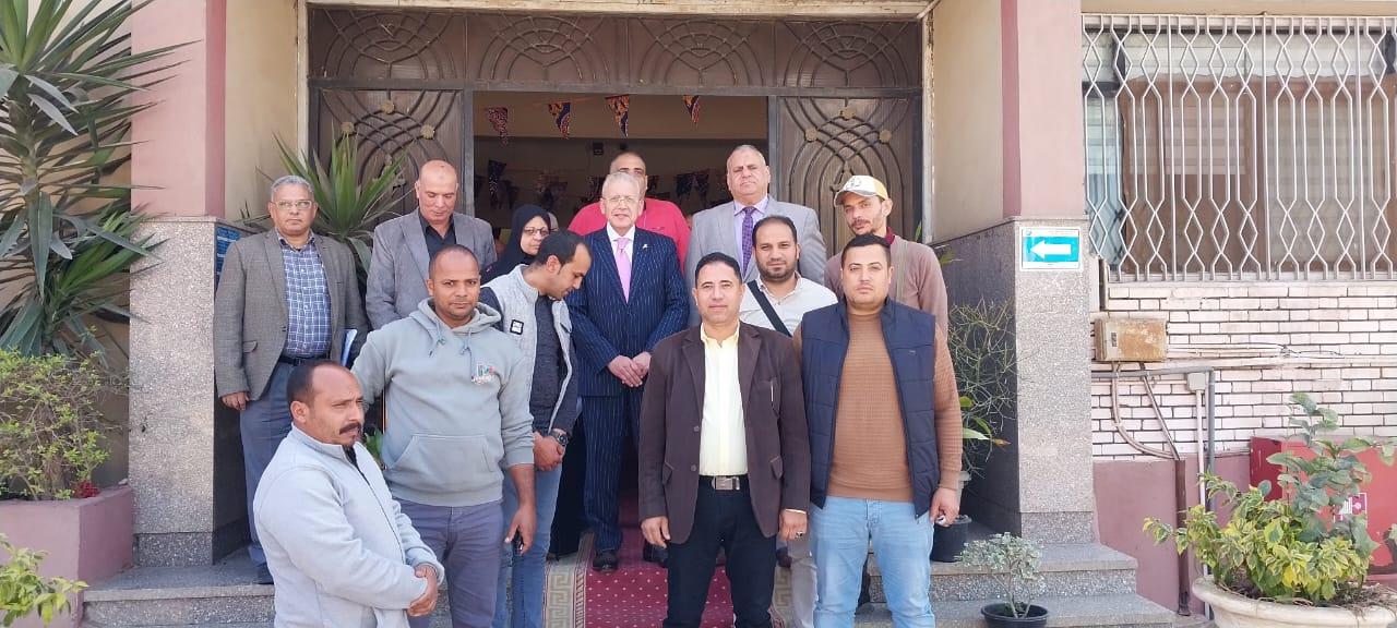 وعود بتطبيق «الأدنى للأجور» ومكافأة تنهي احتجاجات محصلي الفواتير المؤقتين في «مياه القليوبية»