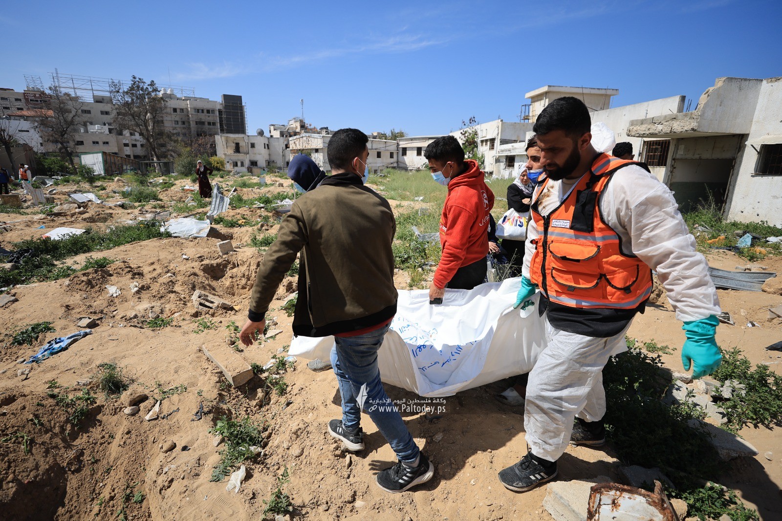 Palestinians trapped in Rafah: Israeli quadcopters patrol streets, enter homes, open fire on residents