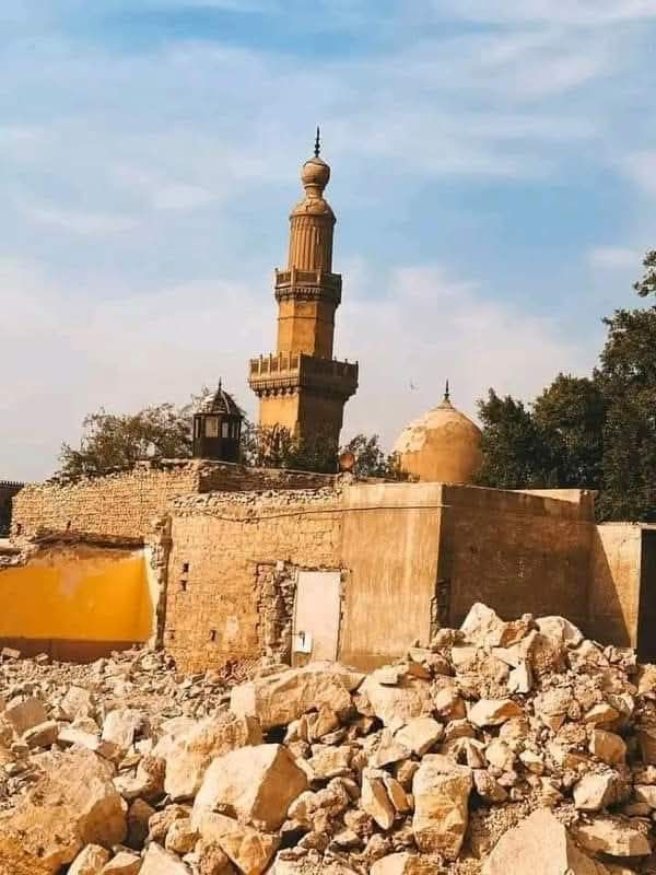 Cairo authorities demolish Falaky mosque dome, minaret amid historic cemetery removals