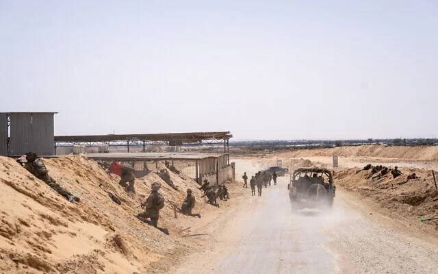 Israeli military clearing new zone, ‘tent city’ in Rafah