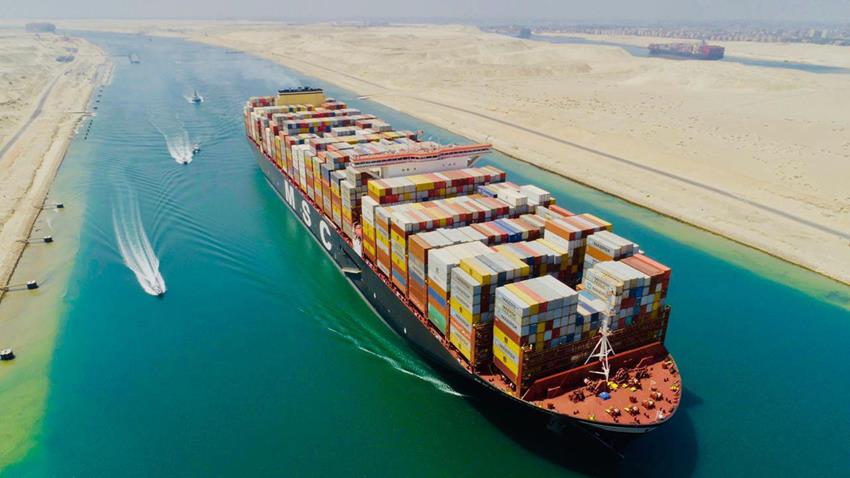 قناة السويس تخفض رسوم العبور أملًا في استعادة السفن | مفوضية اللاجئين تقلص عدد المستفيدين نقديًا لنقص التمويل