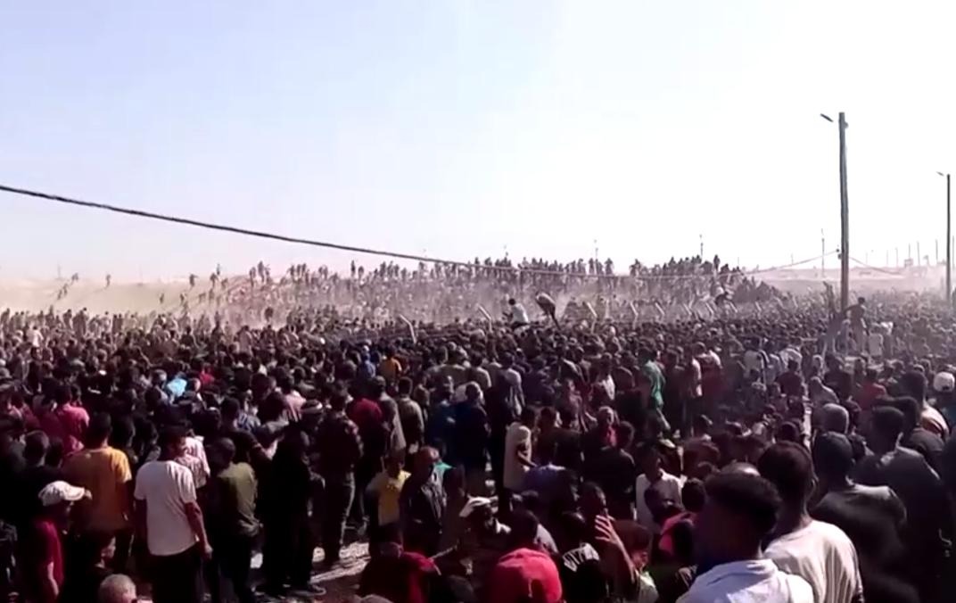 الاحتلال يقتل 36 حاولوا الحصول على «كرتونة غزة الإنسانية المميتة» | الجوع ينهي حياة طفلة في مستشفى ناصر | ترحيل 4 من نشطاء «مادلين» وإحالة 8 إلى القضاء الإسرائيلي