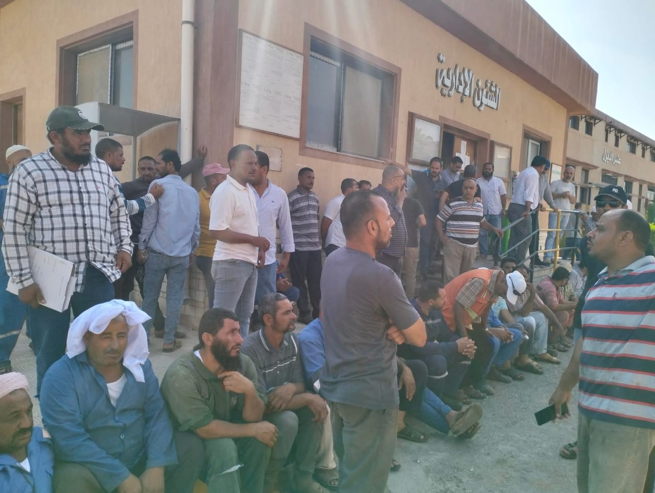 دون النظر في مطالب عمال «مياه الإسكندرية».. «القابضة» تقر تطبيق «الأدنى للأجور» وعلاوة 10% 