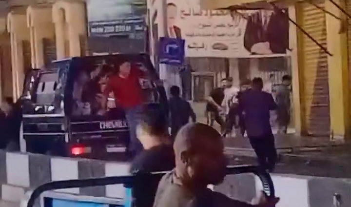 اشتباكات في بلقاس بين قوات الأمن ومحتجين على وفاة شاب في قسم الشرطة | السيسي: لا يوجد ما يعوق دخول المساعدات إلى غزة لكن لا بد من التنسيق مع «الطرف الآخر»