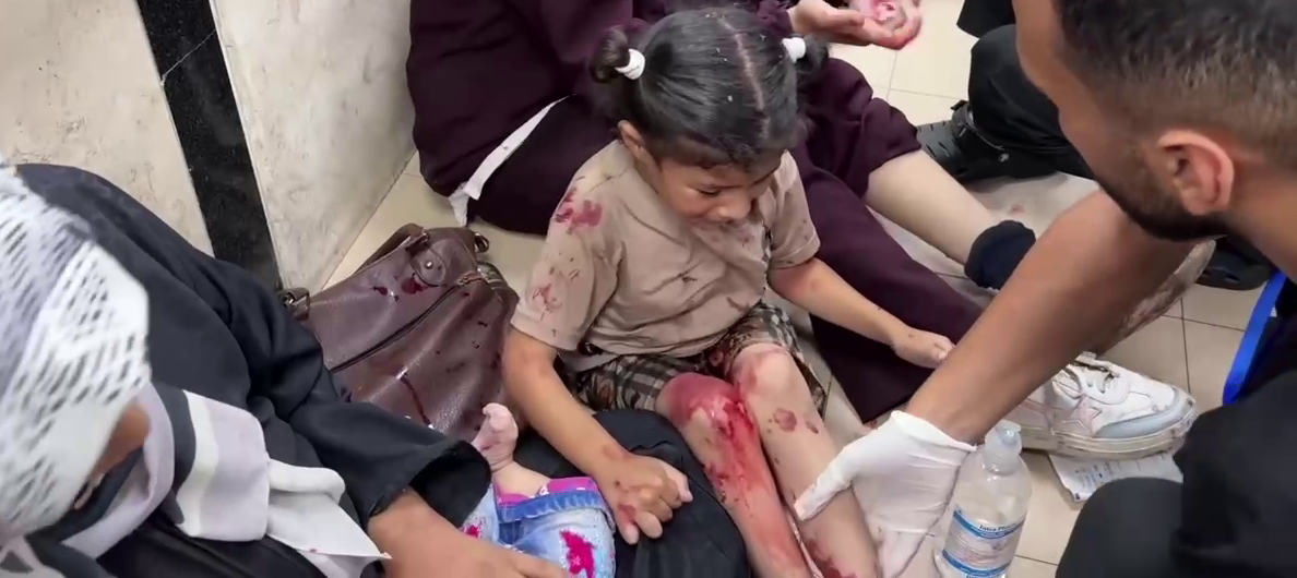 مقتل 17 بينهم 10 أطفال في قصف إسرائيلي لمنتظري المكملات الغذائية | «حماس»: إسرائيل تتعنت في 3 قضايا خلافية بالمفاوضات