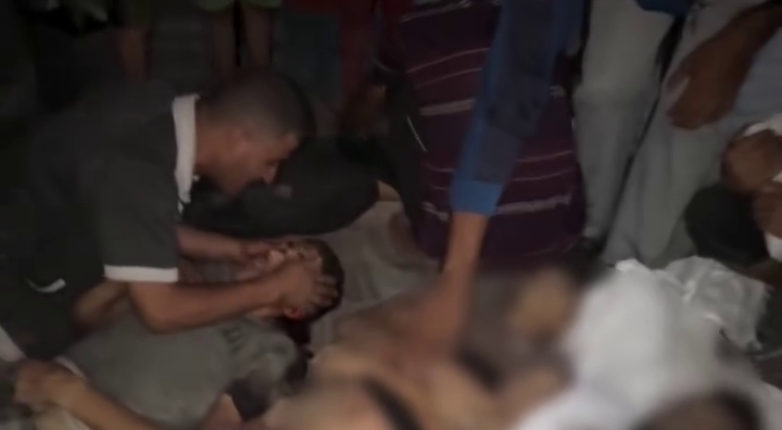Hundreds injured in latest attack on aid-seekers as armed gangs join Israeli forces