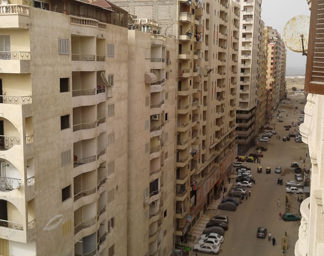 «خطة تطوير».. طريق جديد يهدد بإزالة مناطق سكنية في «طوسون» بالإسكندرية