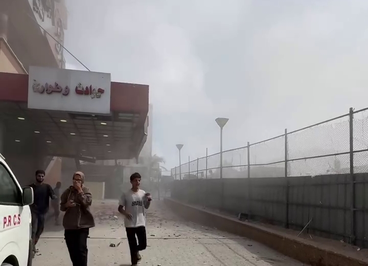 مقتل 15 فلسطينيًا بينهم 4 صحفيين بعد استهداف إسرائيلي «متتالي» لمجمع ناصر