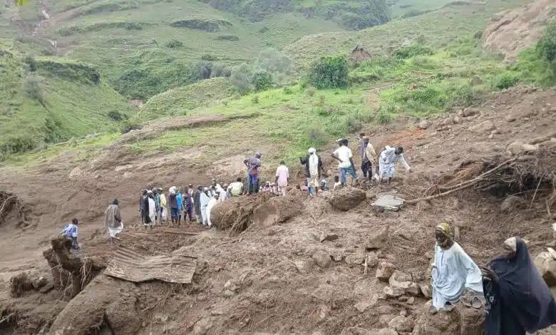With as many as 1,000 residents of remote Darfur village buried in landslide, locals lead rescue while officials pledge to put aside differences
