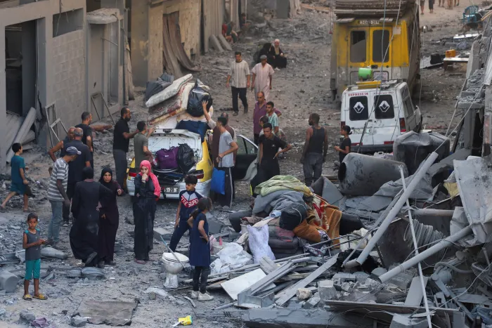 حصيلة الضحايا تتجاوز 65 ألف قتيل.. والقصف الإسرائيلي يقطع الاتصالات عن شمال غزة