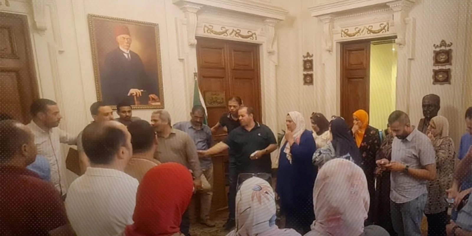 انتهاء اعتصام «الوفد» بعد الاستجابة لمطالبهم.. و«الصحفيين» تخاطب المؤسسات لتطبيق «الأدنى للأجور»