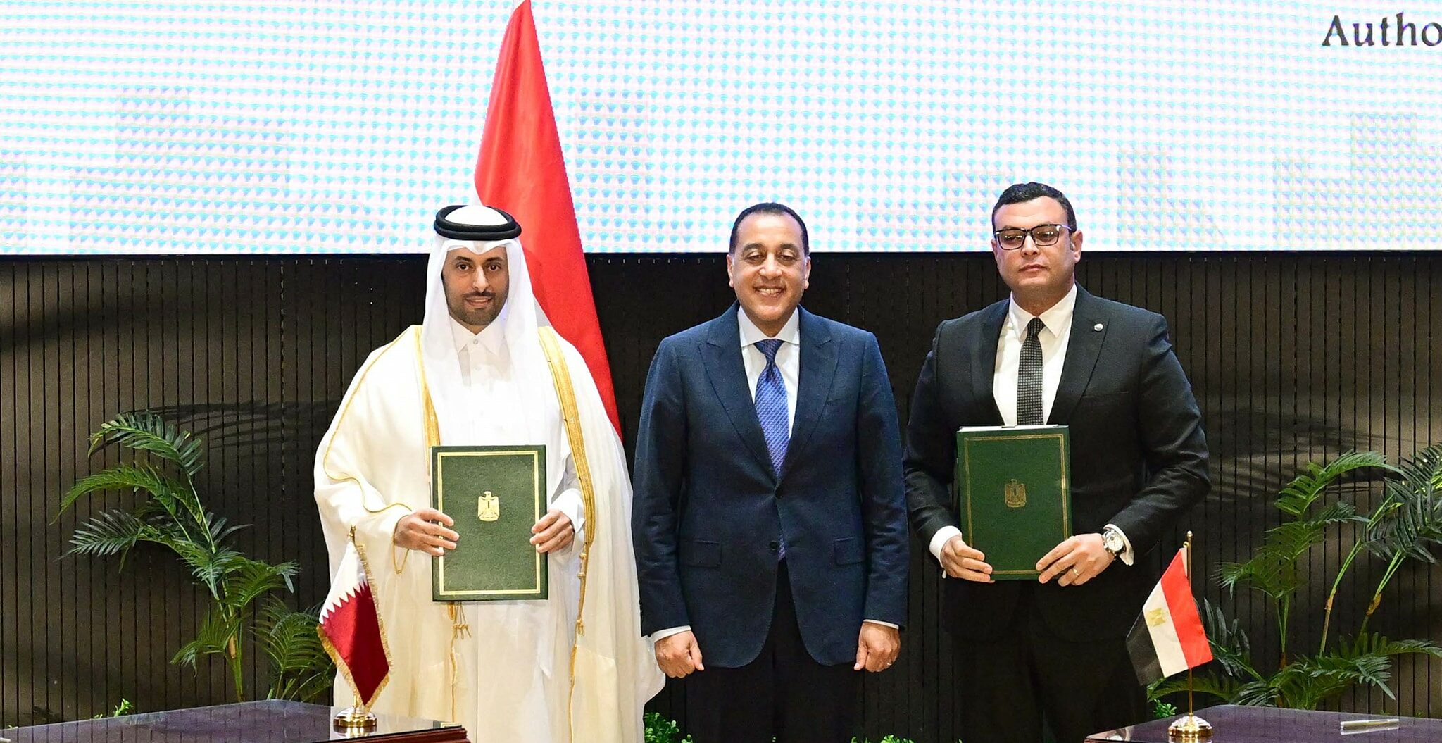 تتضمن سداد 3.5 مليار دولار في ديسمبر.. توقيع عقود «علم الروم» بعد «مفاوضات مريرة» مع قطر