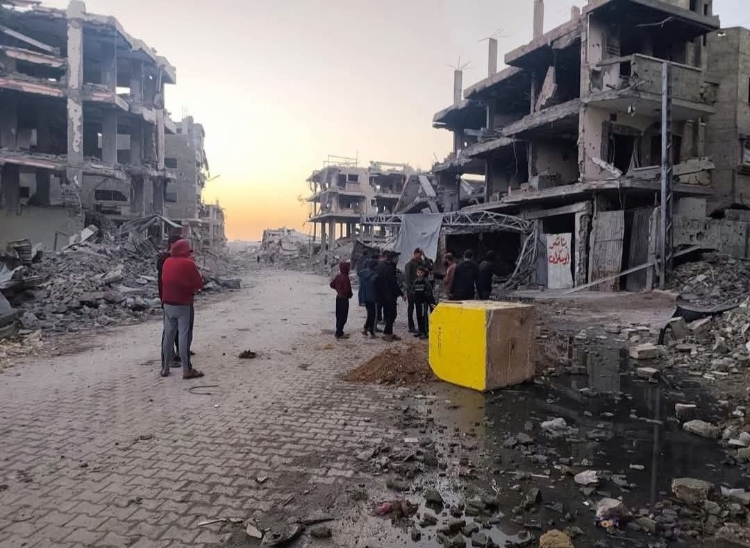War scenes return to Gaza as Israel escalates attacks, advancing past withdrawal line