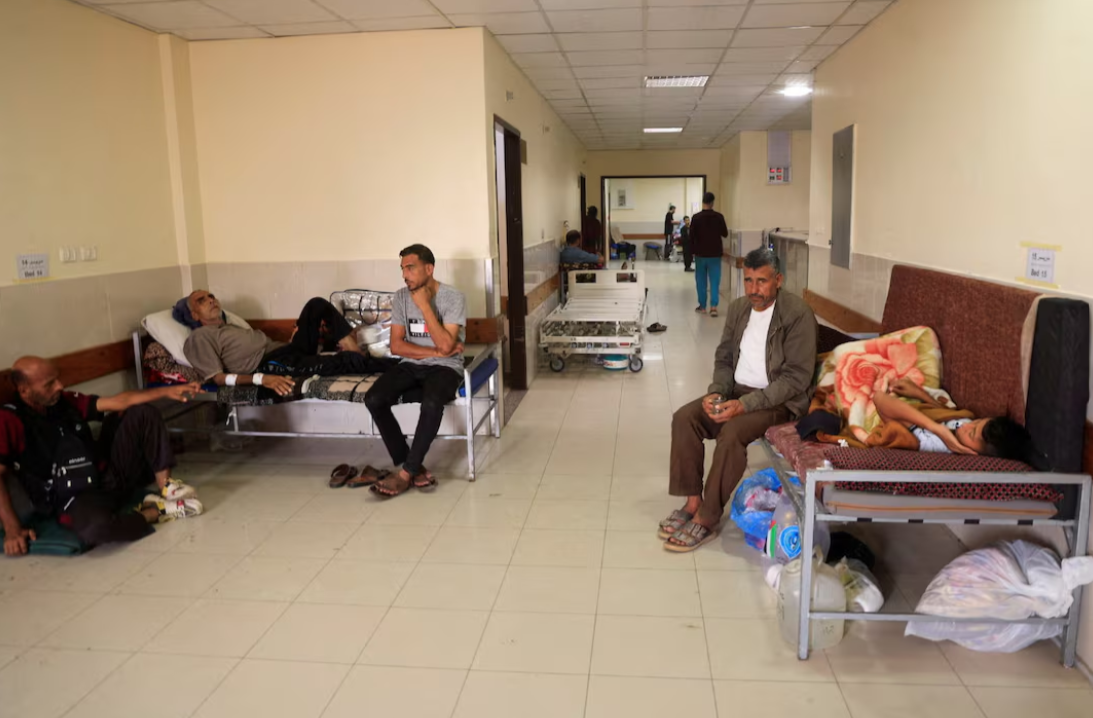 «الصحة العالمية»: تأخر الإجلاء الطبي ينهي حياة 900 مريض في القطاع | «إيكونوميست»: غزة تحتوي على أكبر عدد من القنابل غير المنفجرة بالعالم